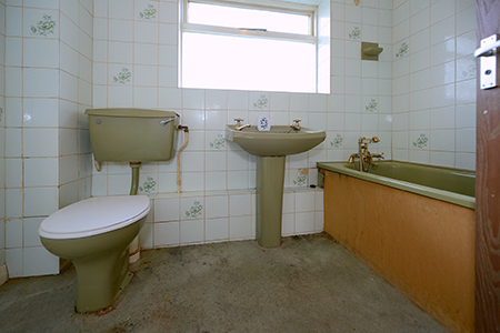 bathroom b4